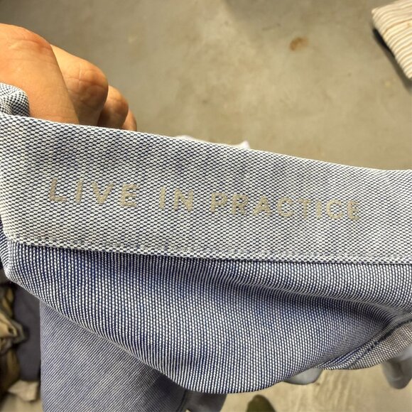 Lululemon Dress Shirt Mens Stretch Long Sleeve Button Up Blue XL - Picture 9 of 9